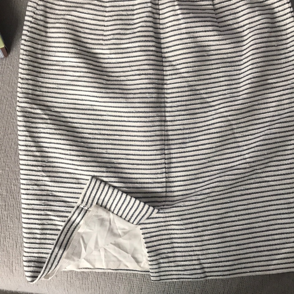 Midi skirt black with beige and a little silver. - Picture 3 of 5
